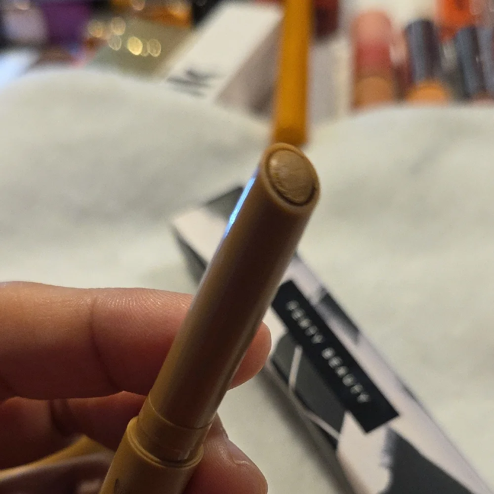 Fenty Beauty Shadowstix in Rich Brown 09 Tira Miss You